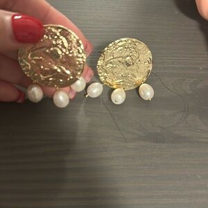 Lili Claspe earrings